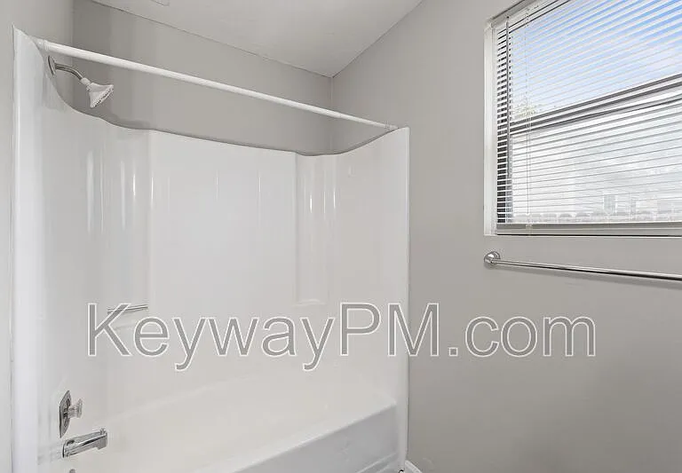 1916 Richmond Ave #A — Photo 11