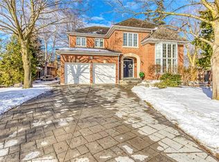 1935 Calgary Ct, Mississauga, ON L5H4J1
