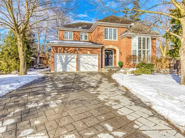 1935 Calgary Ct, Mississauga, ON L5H 4J1