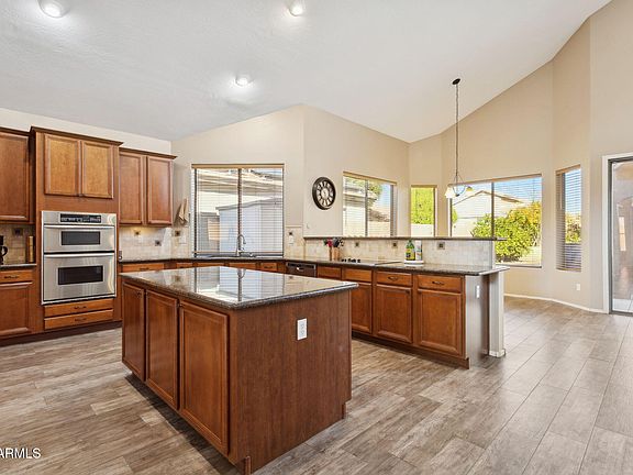 4th image of 13556 W MONTEBELLO Avenue