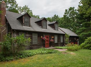 97 Birch Dr, Pleasant Valley, NY 12569