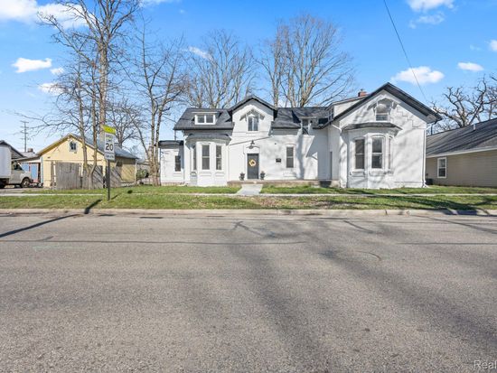 9 S West St, Hillsdale, MI 49242