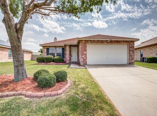 1140 Seneca Dr, Arlington, TX 76017