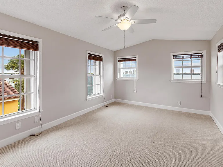 1060 Lake Shore Dr #201 — Photo 23