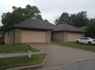 2753 S Hilton Ave, Springfield, MO 65807