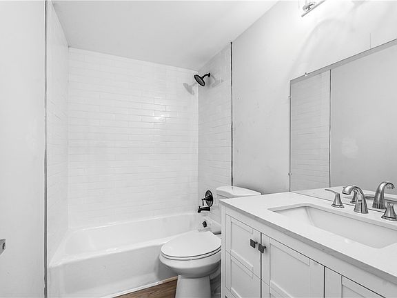 4th image of 1150 Carlton Ct