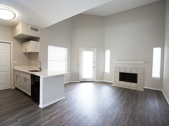 3rd image of 13999 Old Blanco Rd #314