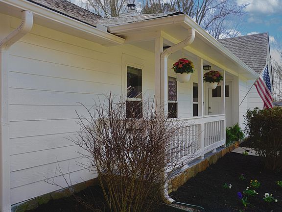 5th image of 135 Dixie Ln