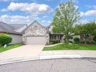 5729 Windspirit Ct #36, Waterford, MI, 48327