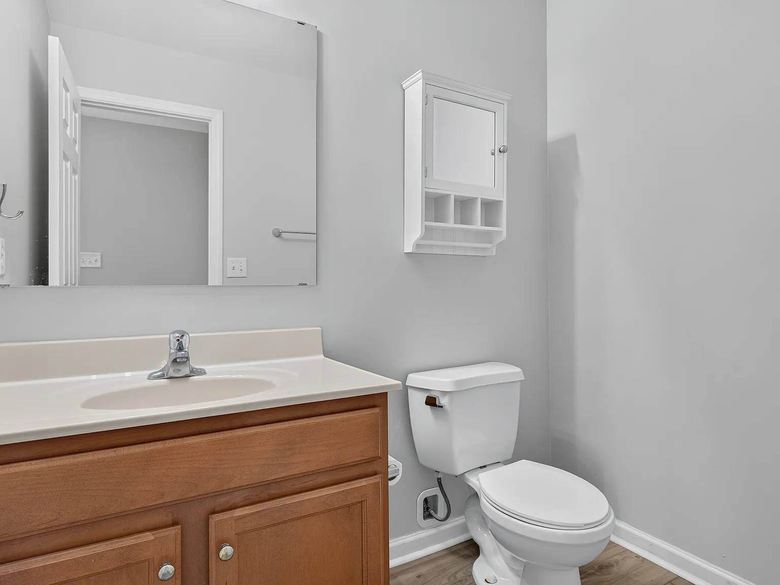 4 bed, 1962 sqft, $2,400 — Photo 4