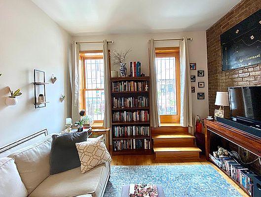 5th image of 33 W 75th St #5B