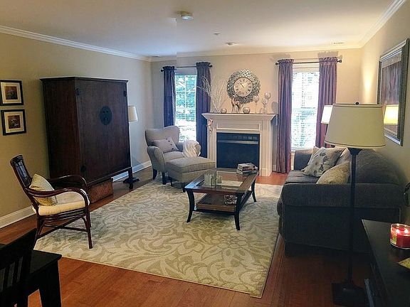 2nd image of 8 Crowninshield St Unit 209