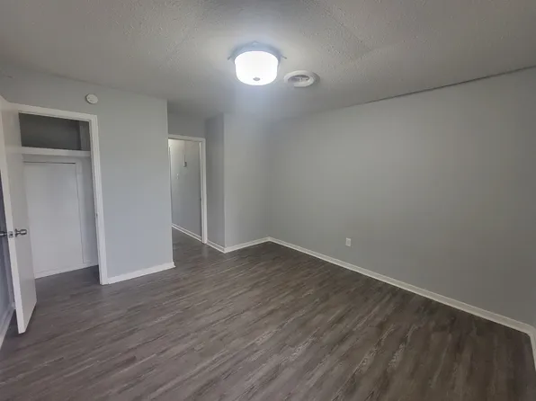 225 W McDowell Rd, Jackson, MS