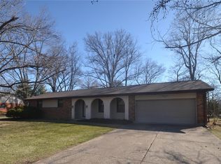 2 Lakeview Dr, Freeburg, IL 62243