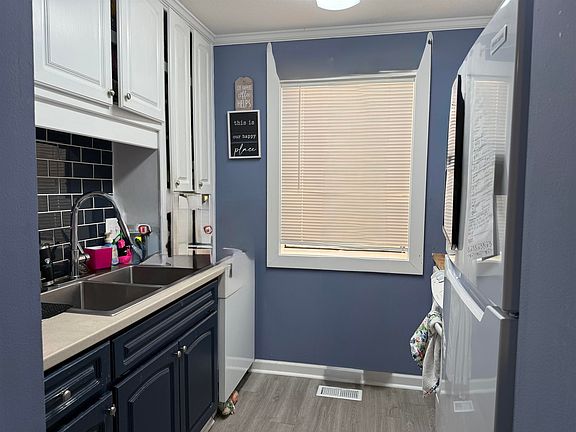 3rd image of 3015 Old Bryan Dr. #5-3