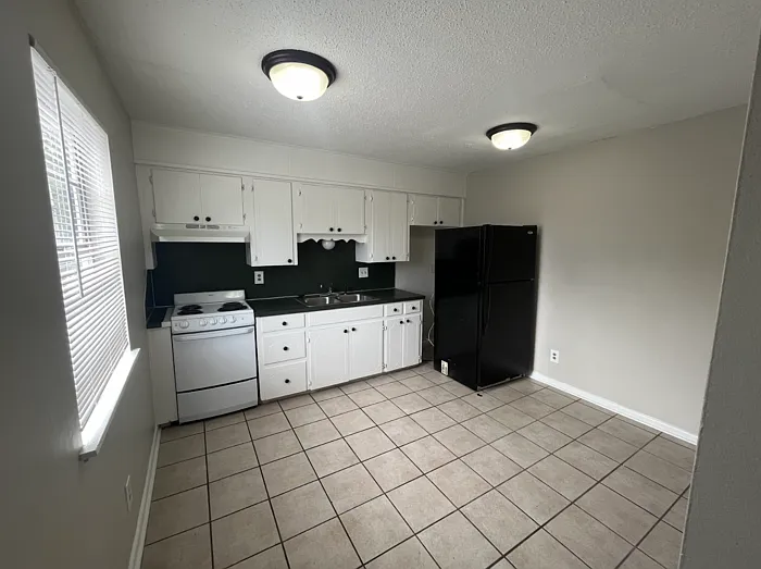 5101 H St #3 — Photo 3