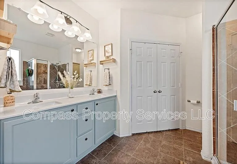 5516 Pinery Dr #5516 PINERY DR — Photo 7