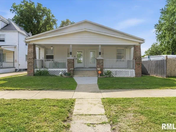 1235 N 8th St, Springfield, IL 62702