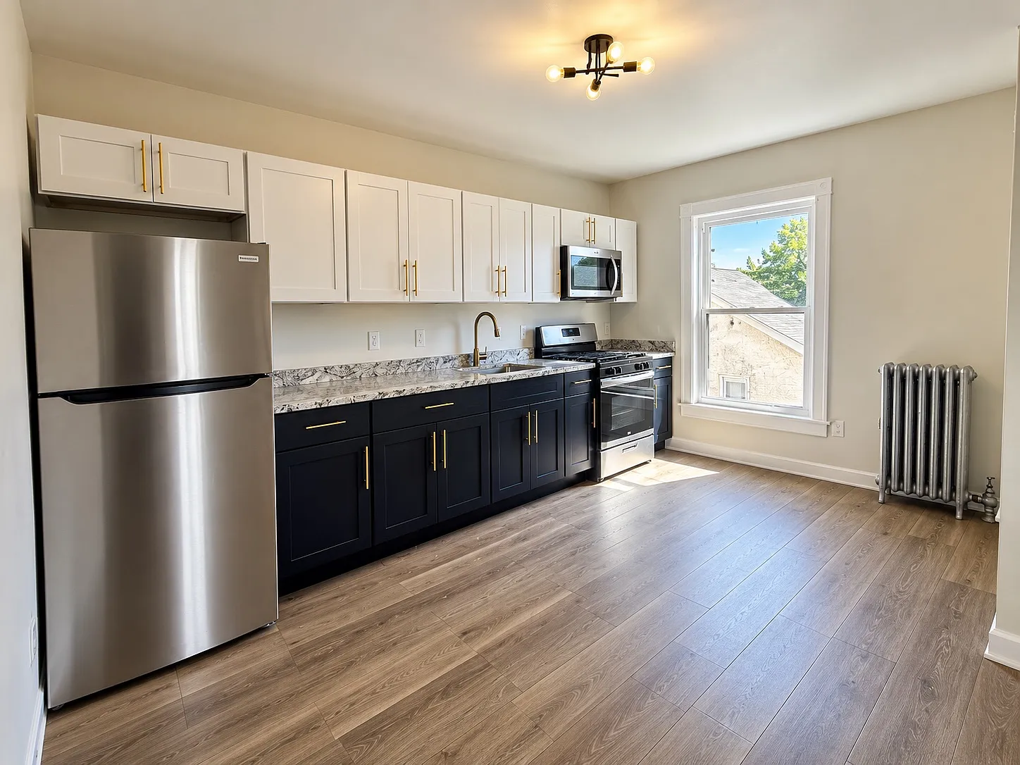 4 bed, $1,500 — Photo 2