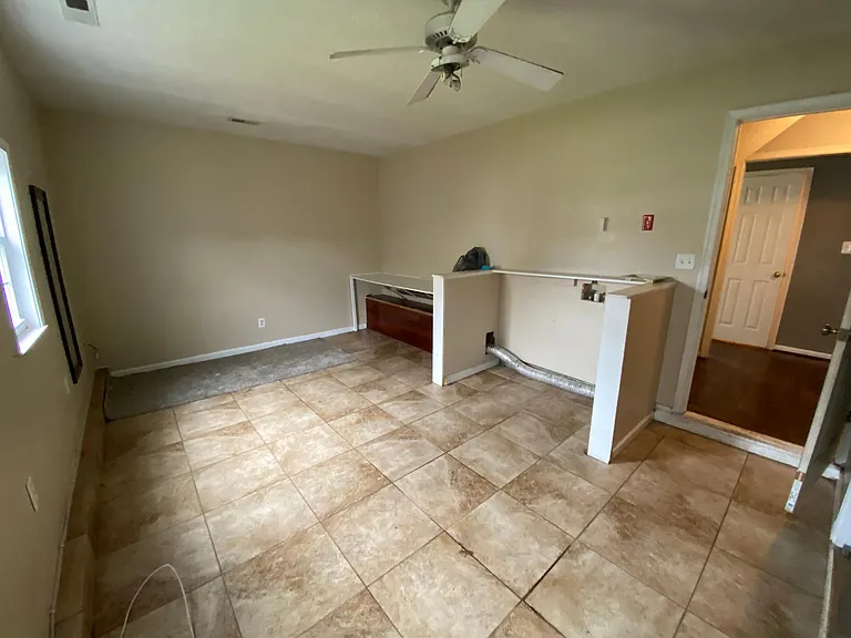 22 Old Pond Ct — Photo 9