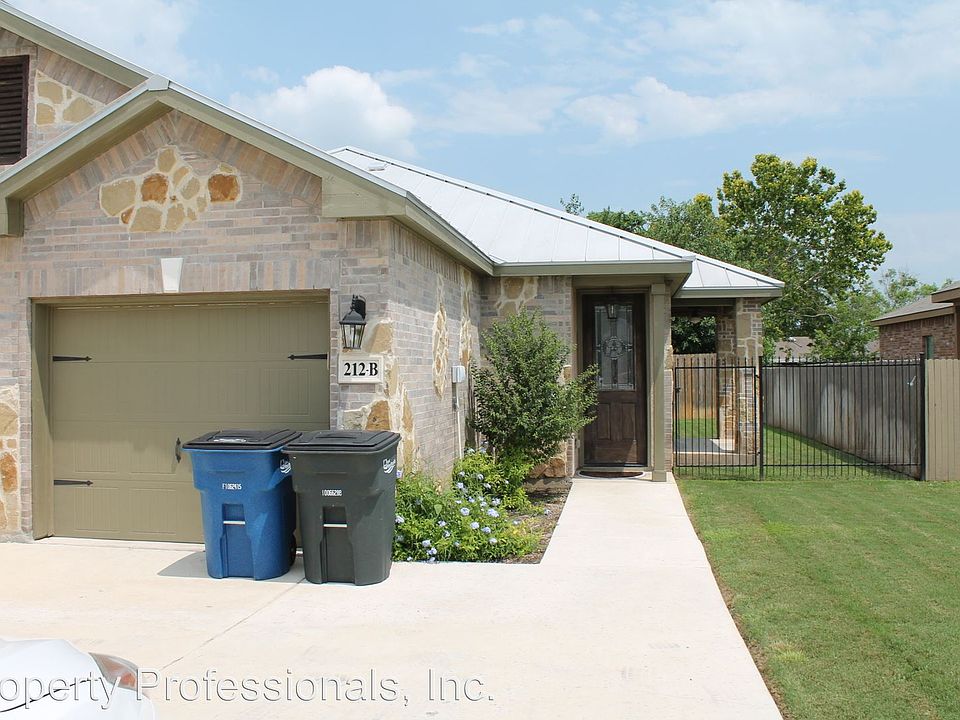 1st image of 212-B Anne Louise Dr
