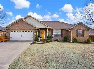 354 Thornwood Ln, Russellville, AR 72802