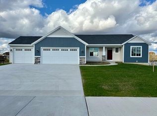 245 Warbler Dr, Caledonia, MI 49316
