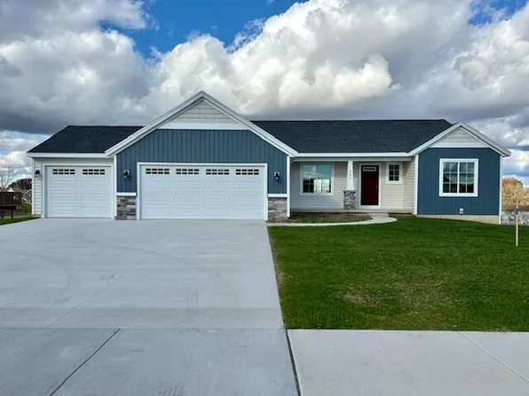 245 Warbler Dr, Caledonia, MI 49316
