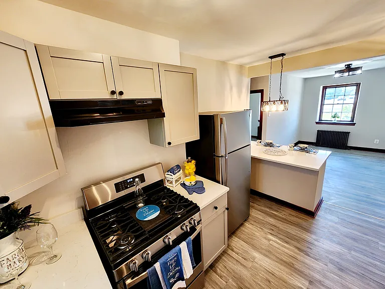 715 Main St — Photo 15
