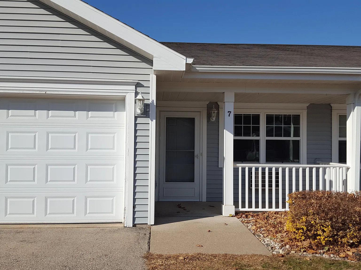 2 bed, 960 sqft, $800 — Photo 3