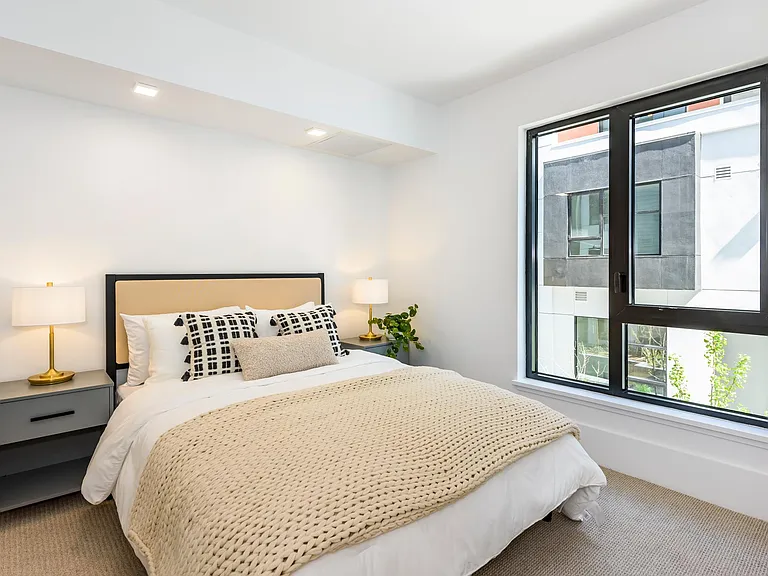1288 Howard St #308 — Photo 2