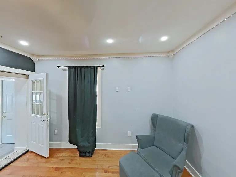 126 N 53rd St #1B — Photo 5