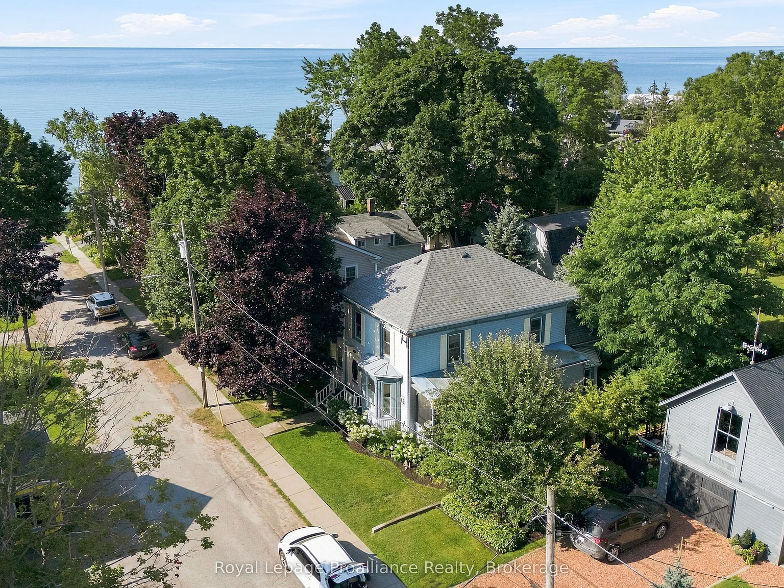 4 bed, $3,000 — Photo 2