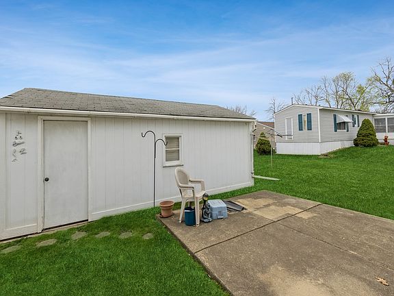 5th image of 302 Spruce Ave