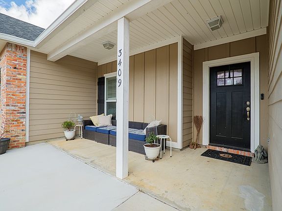 3rd image of 3409 Burkardt Dr