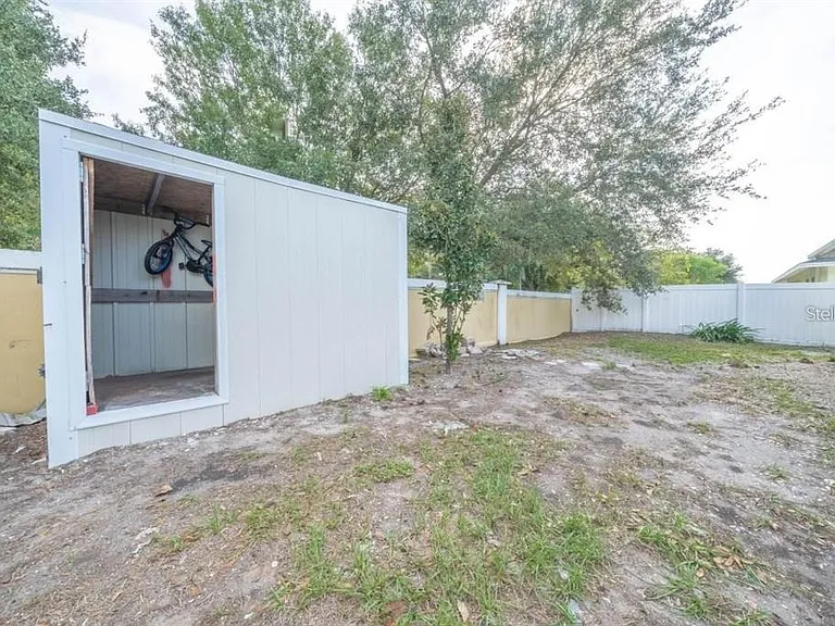 2025 Peaceful Palm St — Photo 17