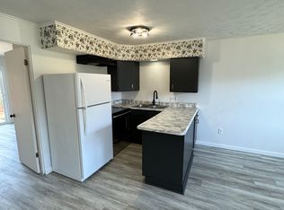 403 Rennaker St #1, La Fontaine, IN 46940