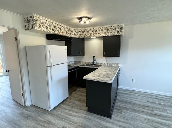 403 Rennaker St #1
