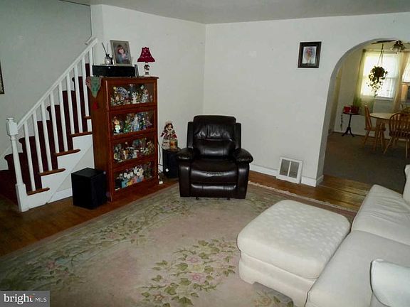 2nd image of 3003 W Court Ave