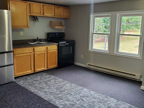 Kitchen & LR, with full size appliances and energy saving thermal pane windows