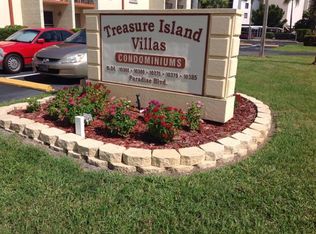 10369 Paradise Blvd APT 61, Treasure Island, FL 33706