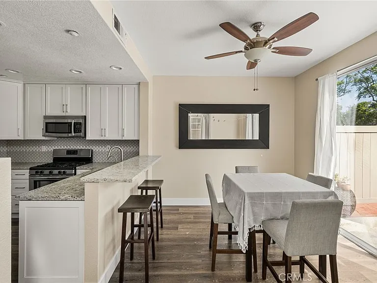 3441 E Berkshire Ct — Photo 12