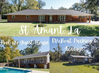 11102 Savoy Rd, Saint Amant, LA 70774