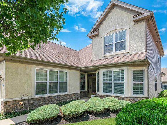 2nd image of 1202 Lyndhurst Ct #83