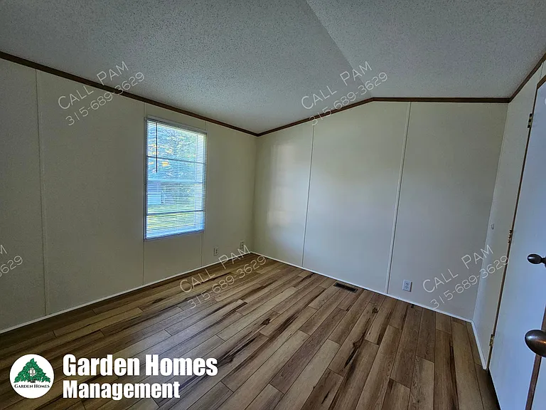 35 Woodside Ln — Photo 7
