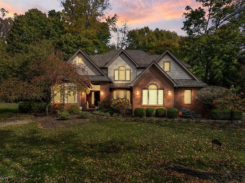 1st image of 1 W Hanna Ln
