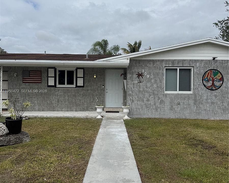 1st image of 309 NW 15th St
