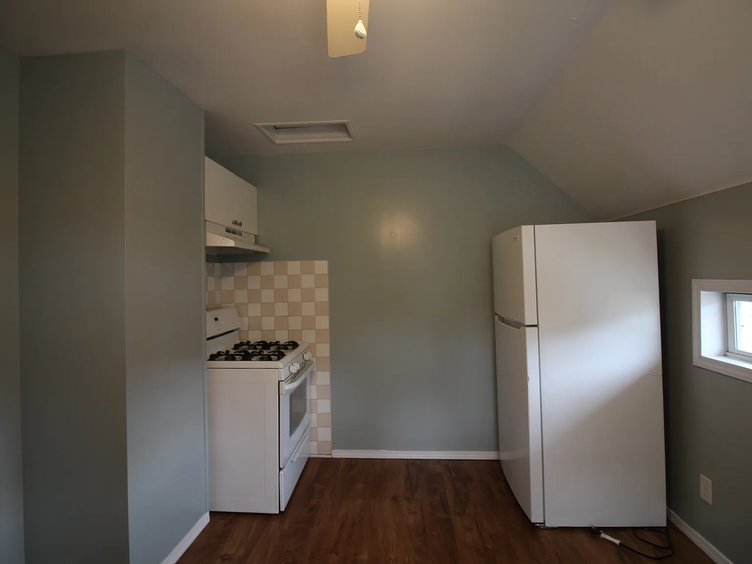 2 bed, 825 sqft, $1,150 — Photo 4