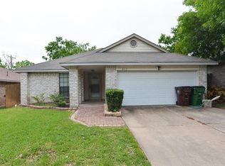 617 Saunders Dr, Round Rock, TX 78664