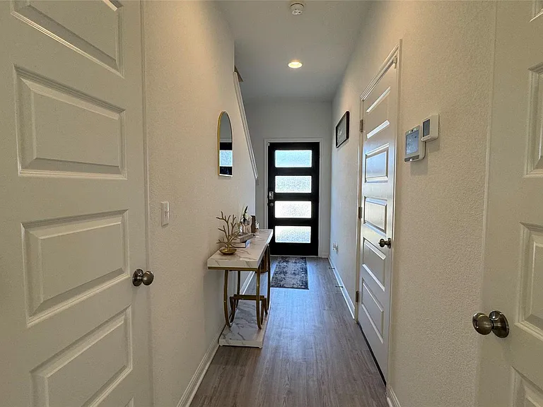 6915 Tiznow Ln — Photo 4